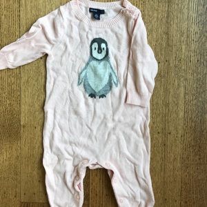 Gap Sz 12Mo Lightwight Knit Onesie Never Worn